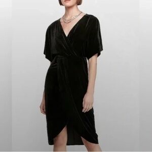 Express Women’s Black Velvet Faux Wrap holiday Midi Dress Size L Short Sleeve